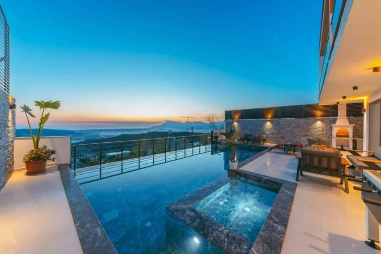 Simple Ways to Open and Close Your Seasonal Pool Right